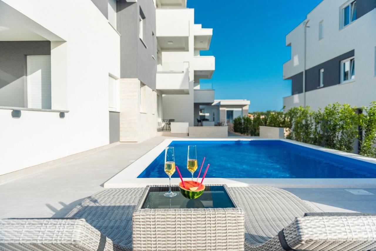 Apartments&Rooms Pool Villas Maris Novalja Exterior foto
