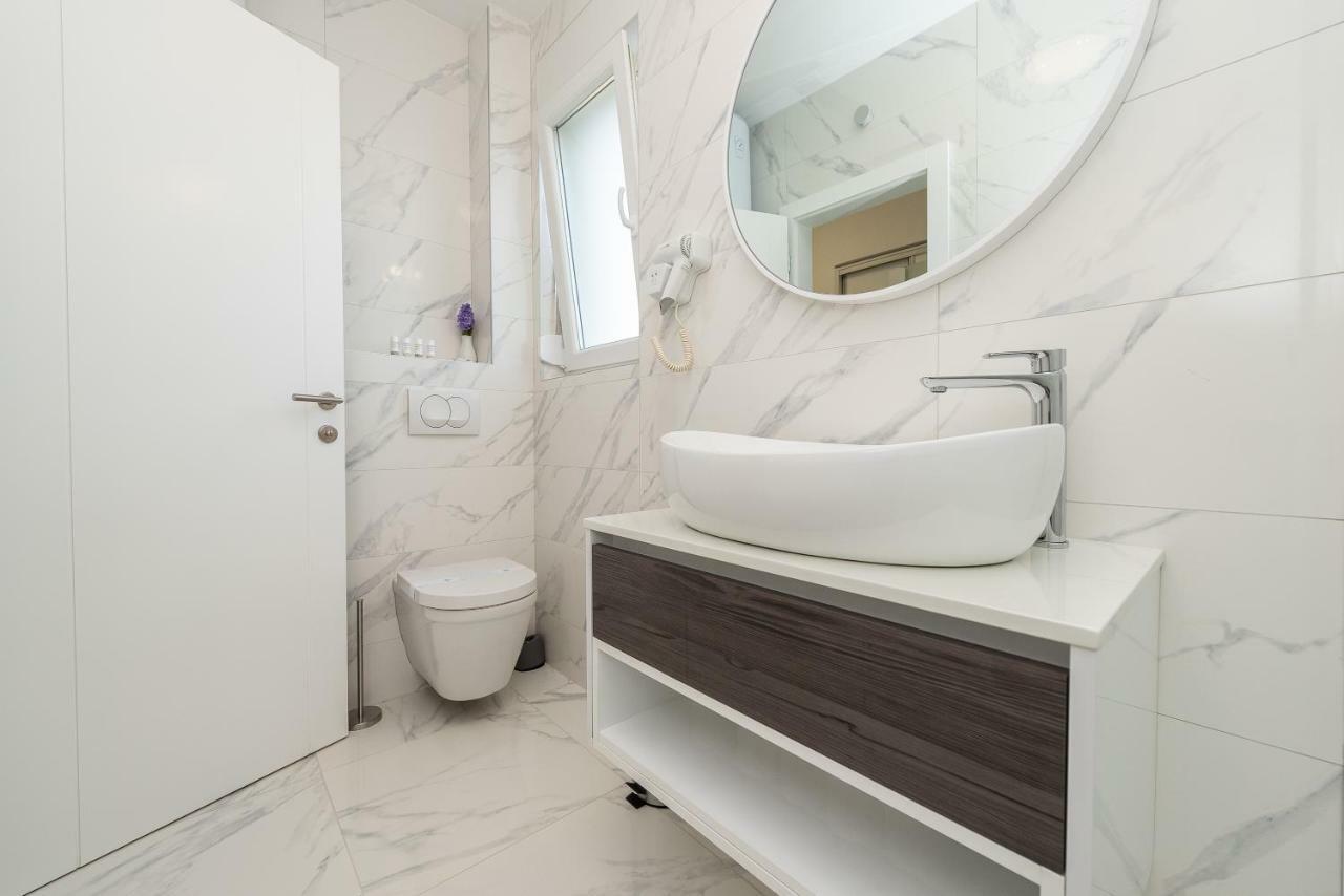 Apartments&Rooms Pool Villas Maris Novalja Exterior foto