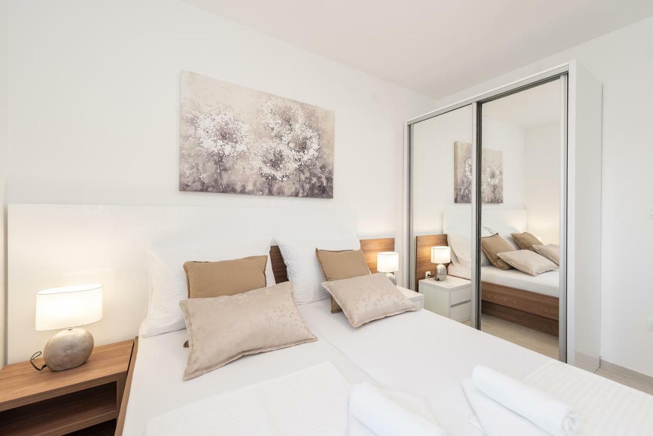 Apartments&Rooms Pool Villas Maris Novalja Exterior foto