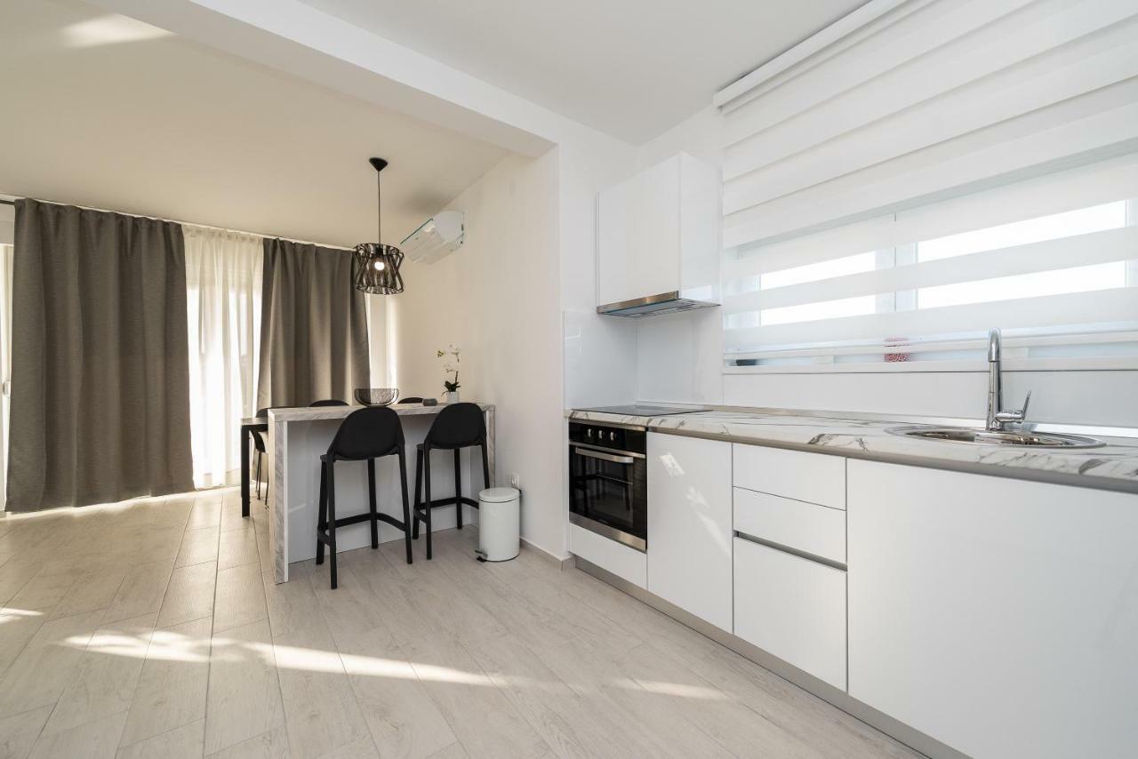 Apartments&Rooms Pool Villas Maris Novalja Exterior foto