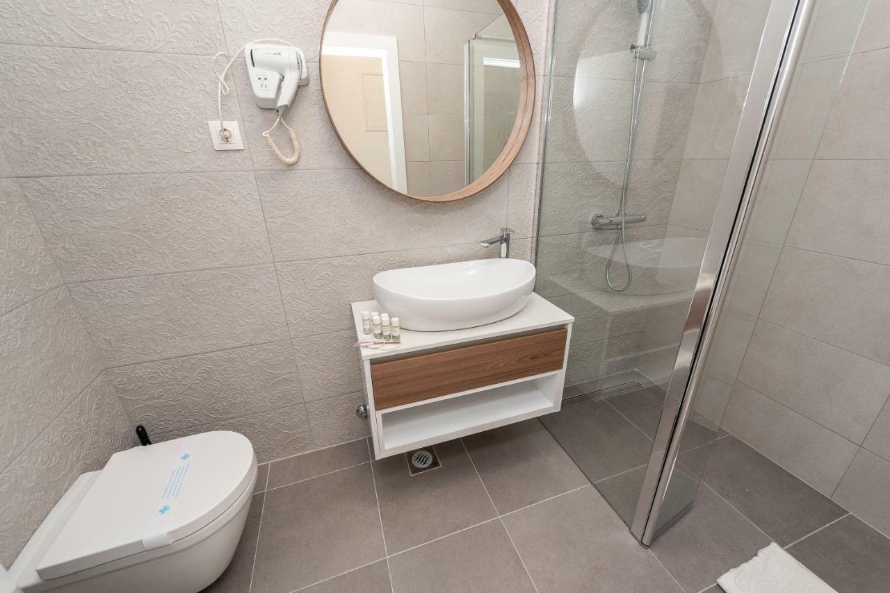 Apartments&Rooms Pool Villas Maris Novalja Exterior foto